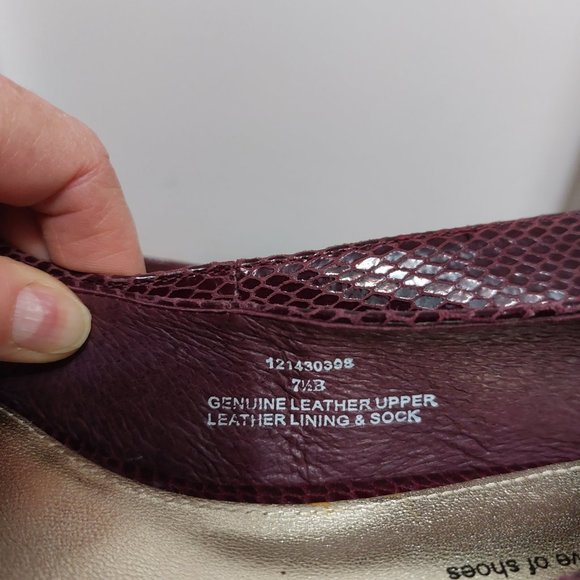Beautiful Town Shoes leather flats size 7.5 new in box - Picture 7 of 7